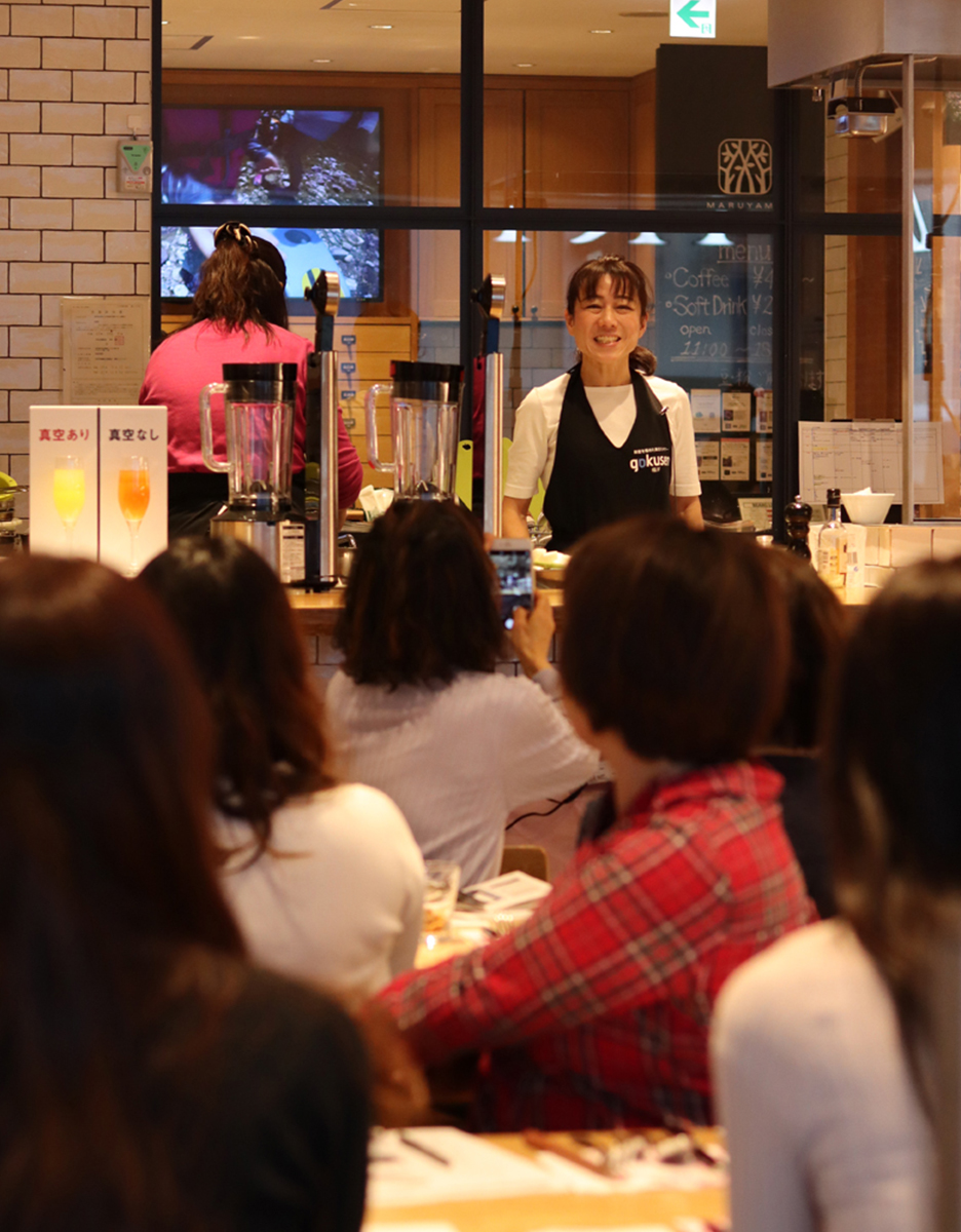 「真空ミキサー料理セミナー in 銀座NAGANO」Citronヨーコ先生とテスコムの料理セミナー風景